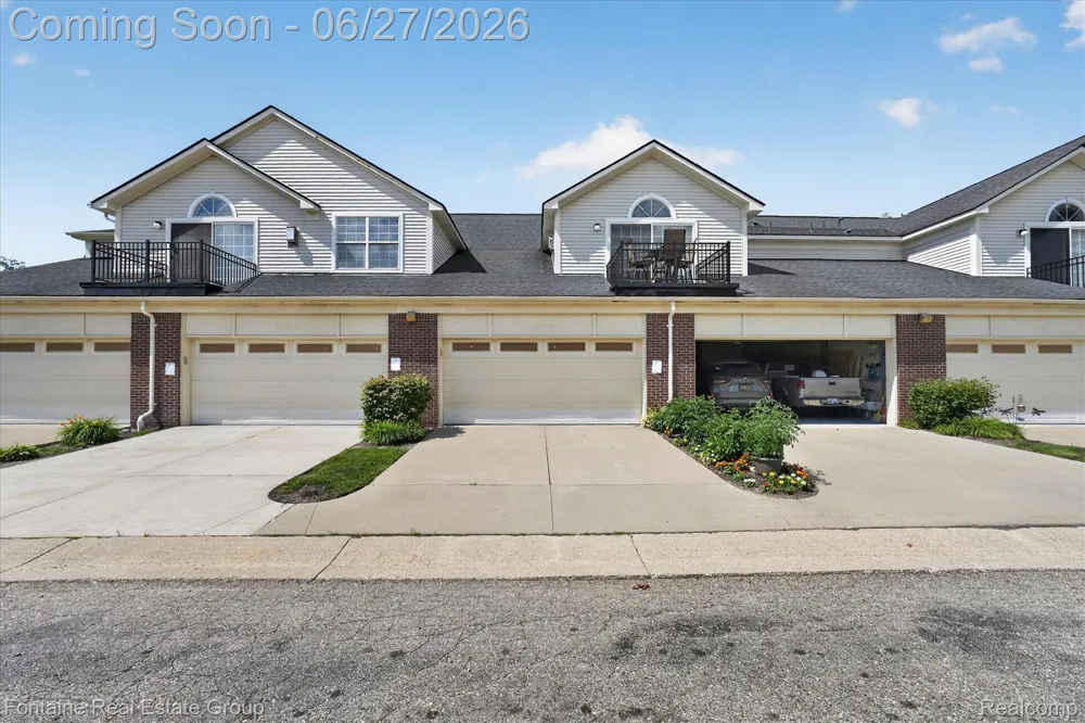 14203 Adri Circle Commerce Charter Township, MI 48390