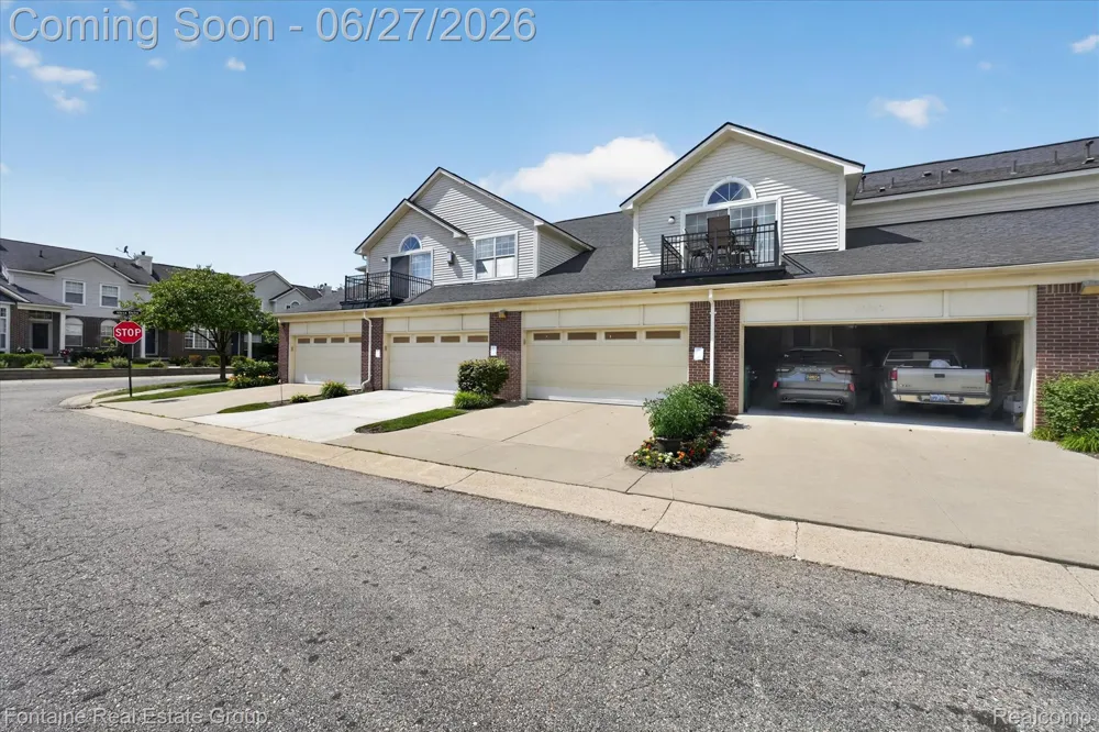 14203 Adri Circle Commerce Charter Township, MI 48390