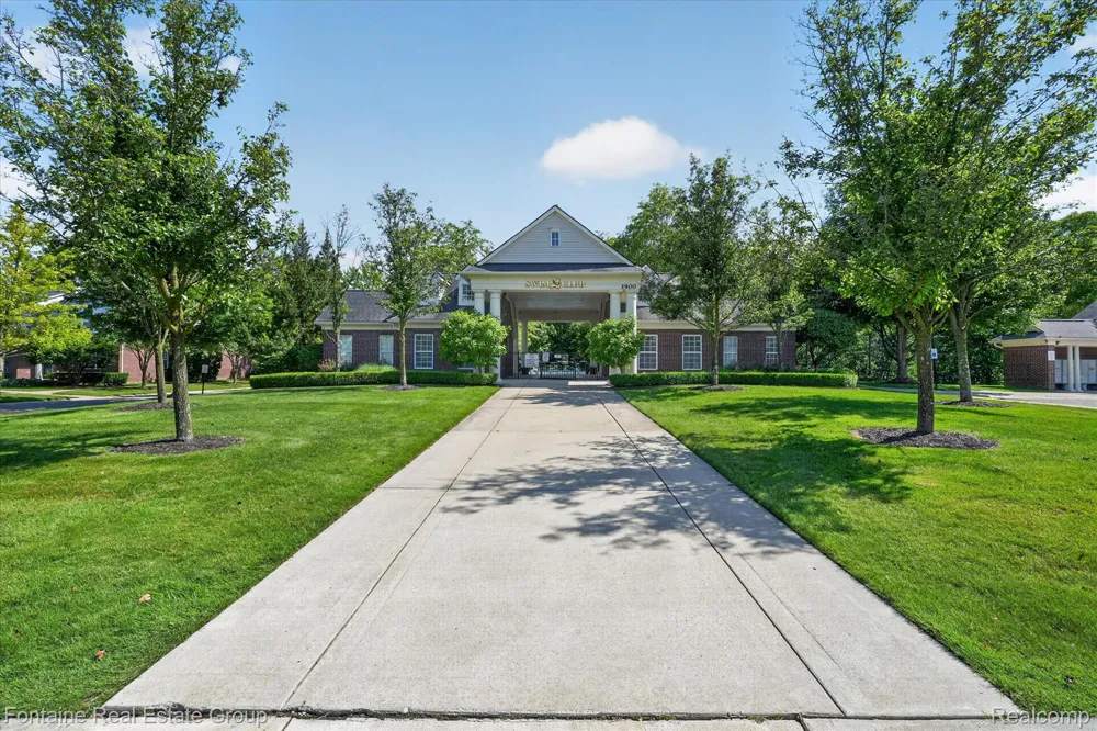 14203 Adri Circle Commerce Charter Township, MI 48390