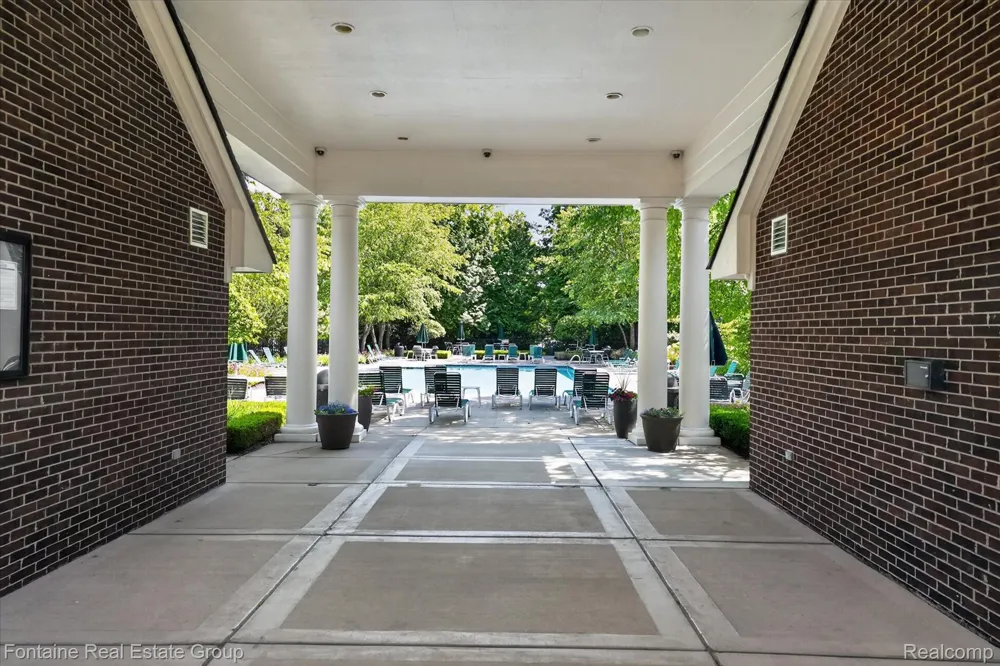 14203 Adri Circle Commerce Charter Township, MI 48390