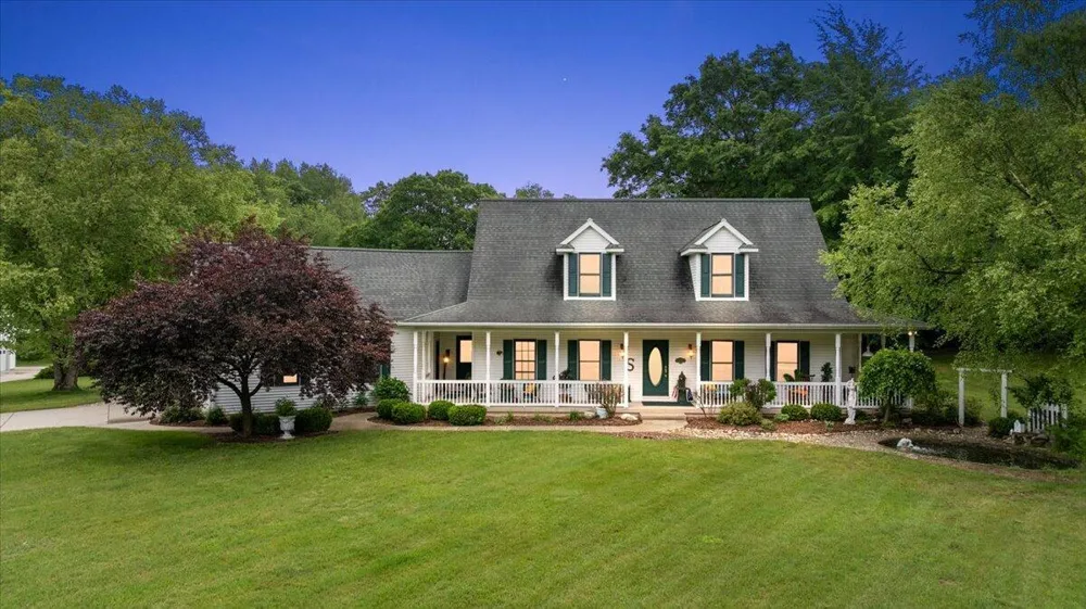 8236 Alpine Avenue NW Alpine Township, MI 49345