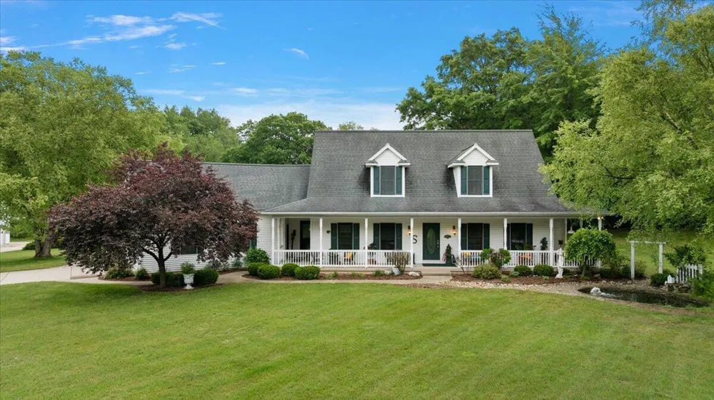 8236 Alpine Avenue NW Alpine Township, MI 49345