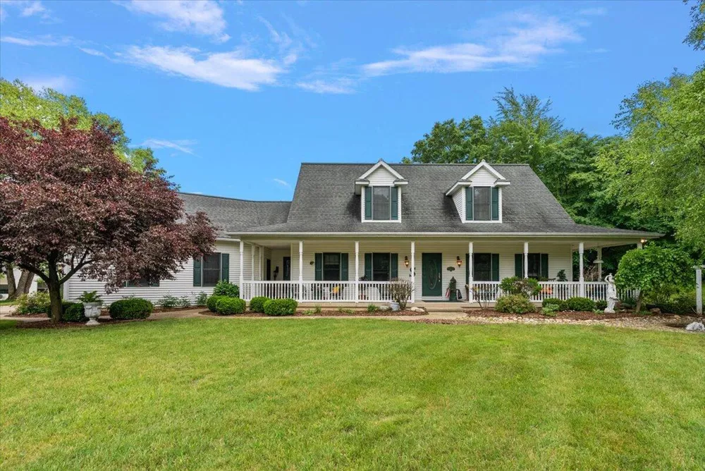 8236 Alpine Avenue NW Alpine Township, MI 49345