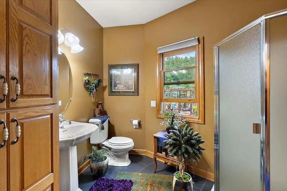 8236 Alpine Avenue NW Alpine Township, MI 49345