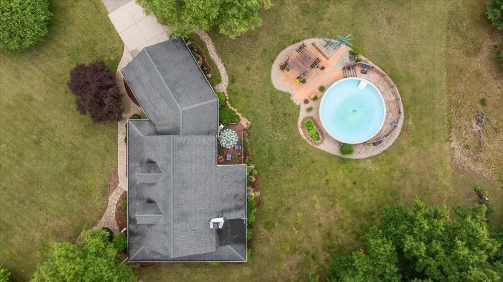 8236 Alpine Avenue NW Alpine Township, MI 49345