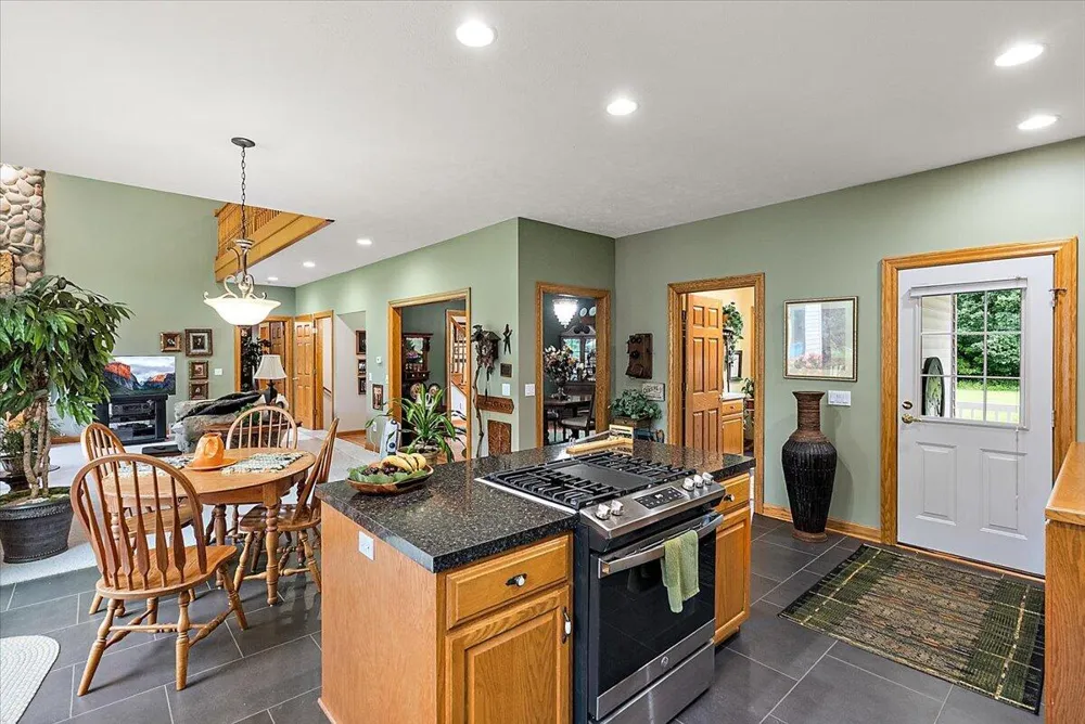 8236 Alpine Avenue NW Alpine Township, MI 49345