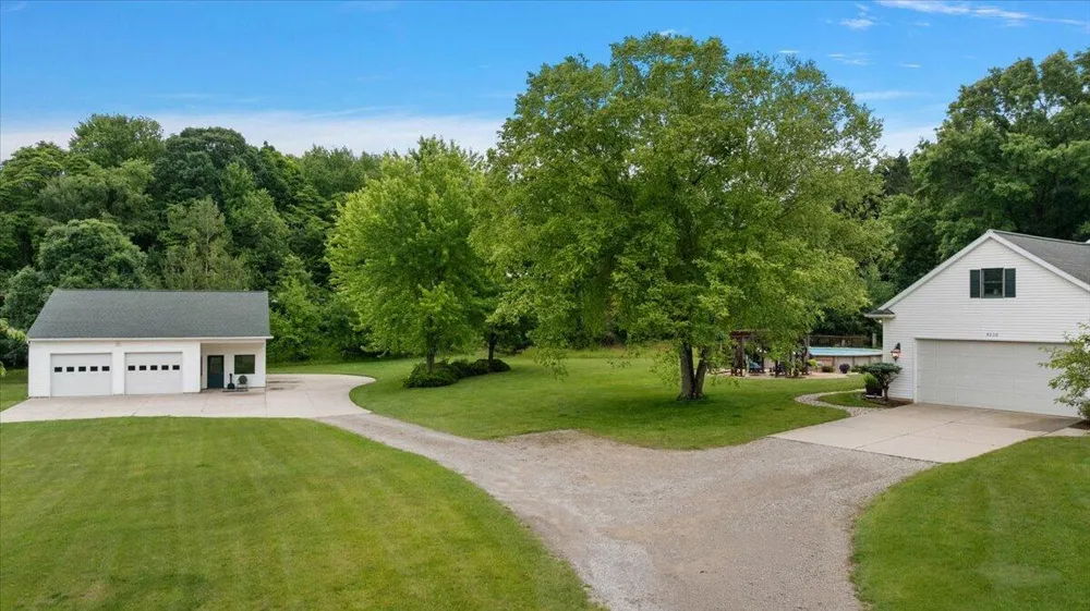8236 Alpine Avenue NW Alpine Township, MI 49345