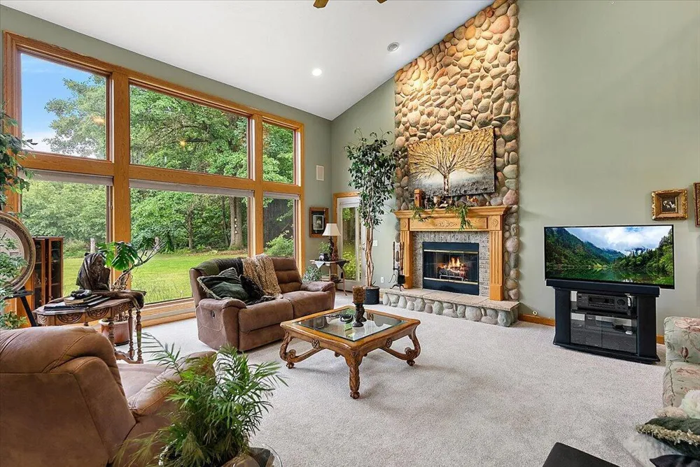 8236 Alpine Avenue NW Alpine Township, MI 49345