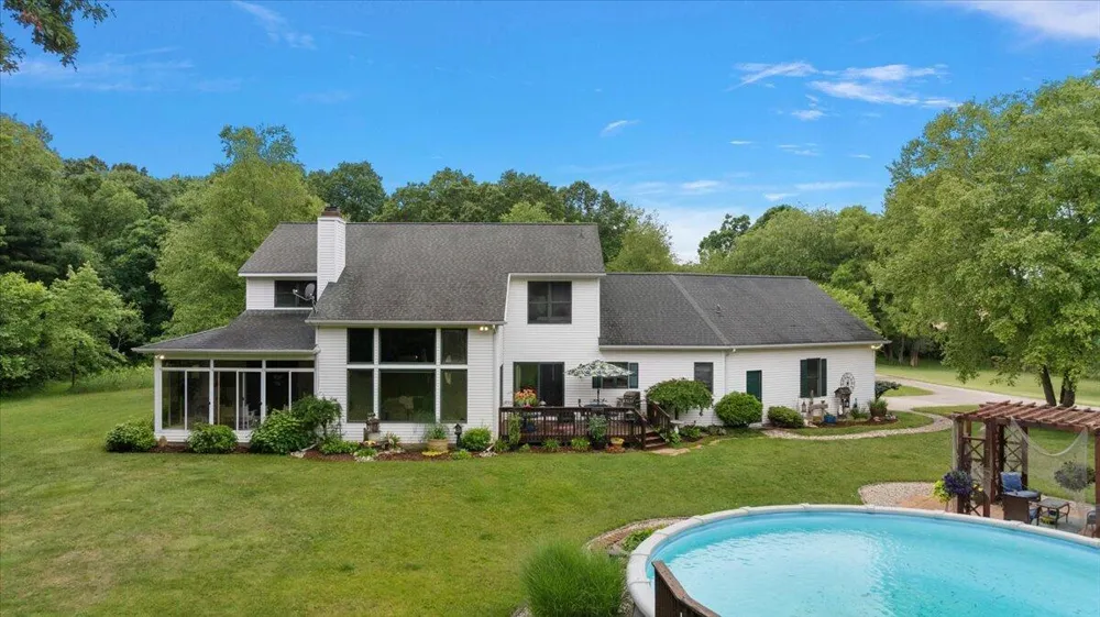 8236 Alpine Avenue NW Alpine Township, MI 49345