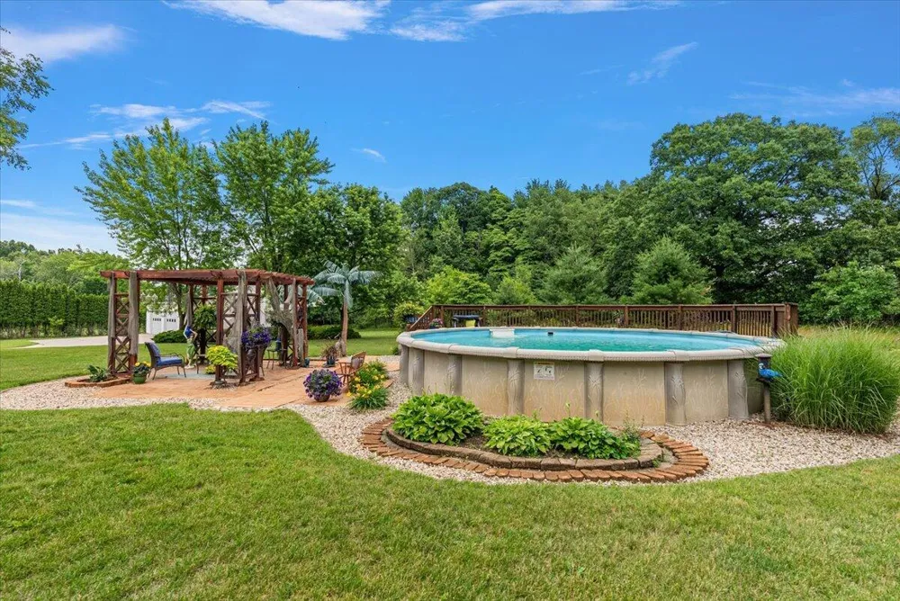 8236 Alpine Avenue NW Alpine Township, MI 49345