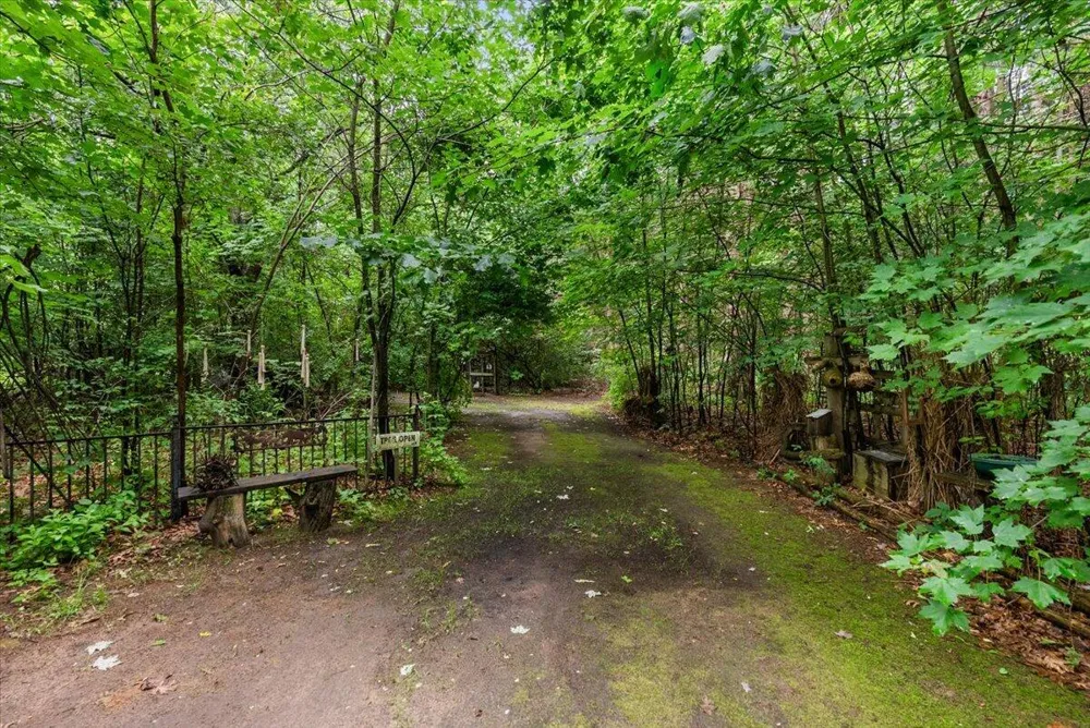 8236 Alpine Avenue NW Alpine Township, MI 49345
