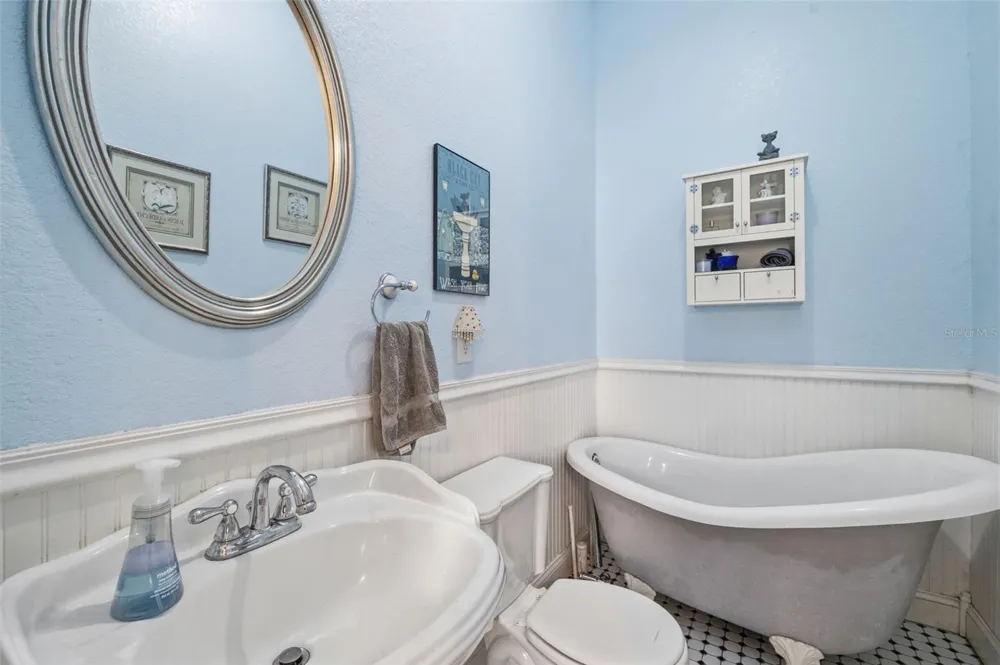 316 E FRANCES AVENUE Tampa, FL 33602