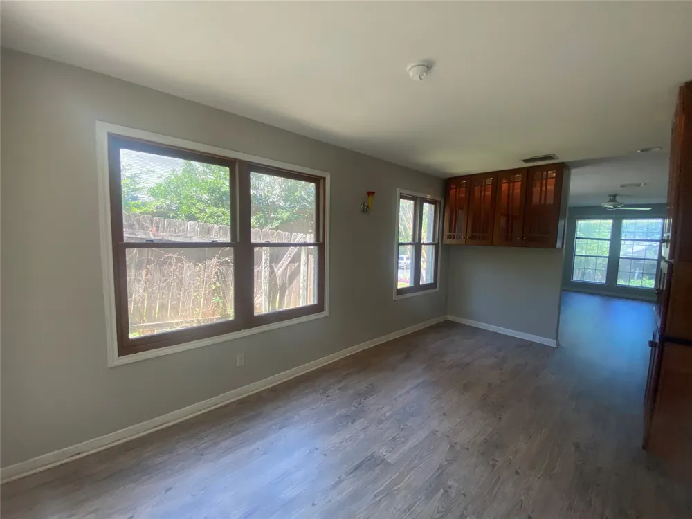 11915 Sky West Drive Austin, TX 78758