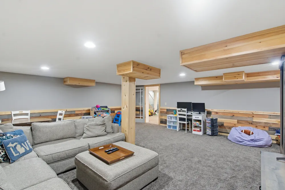 5643 E C AVENUE Richland Township, MI 49083