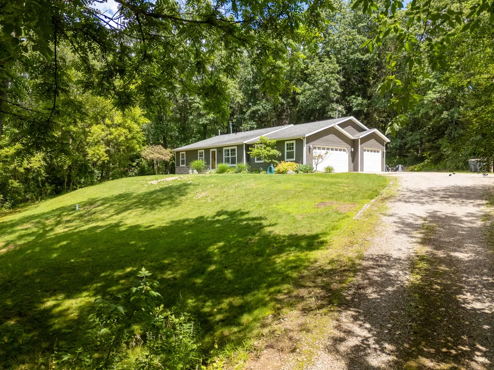 5643 E C AVENUE Richland Township, MI 49083