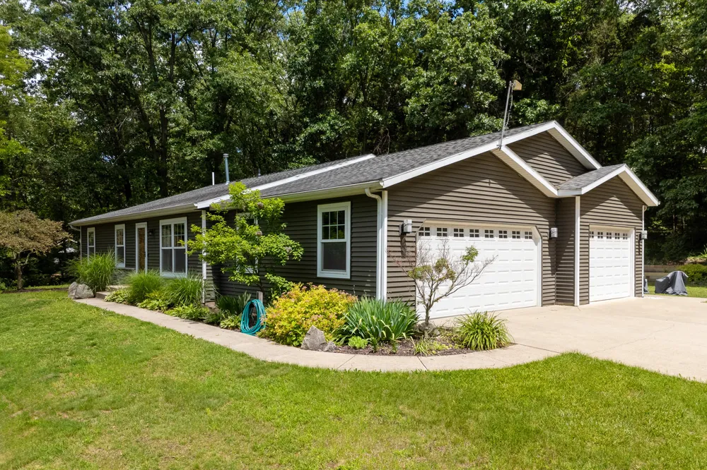 5643 E C AVENUE Richland Township, MI 49083