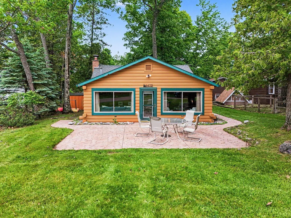 6470 Margaret Lane Cheboygan City, MI 49749