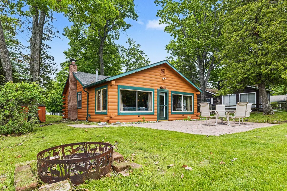 6470 Margaret Lane Cheboygan City, MI 49749