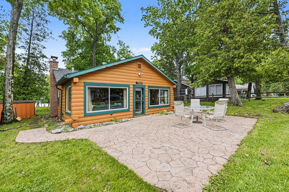 6470 Margaret Lane Cheboygan City, MI 49749