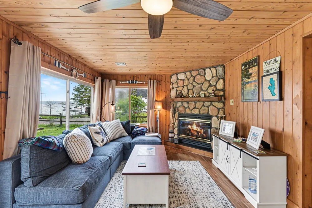 6470 Margaret Lane Cheboygan City, MI 49749