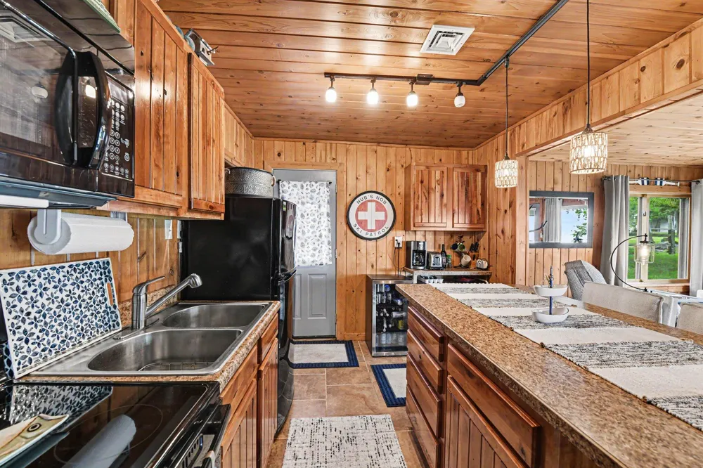 6470 Margaret Lane Cheboygan City, MI 49749