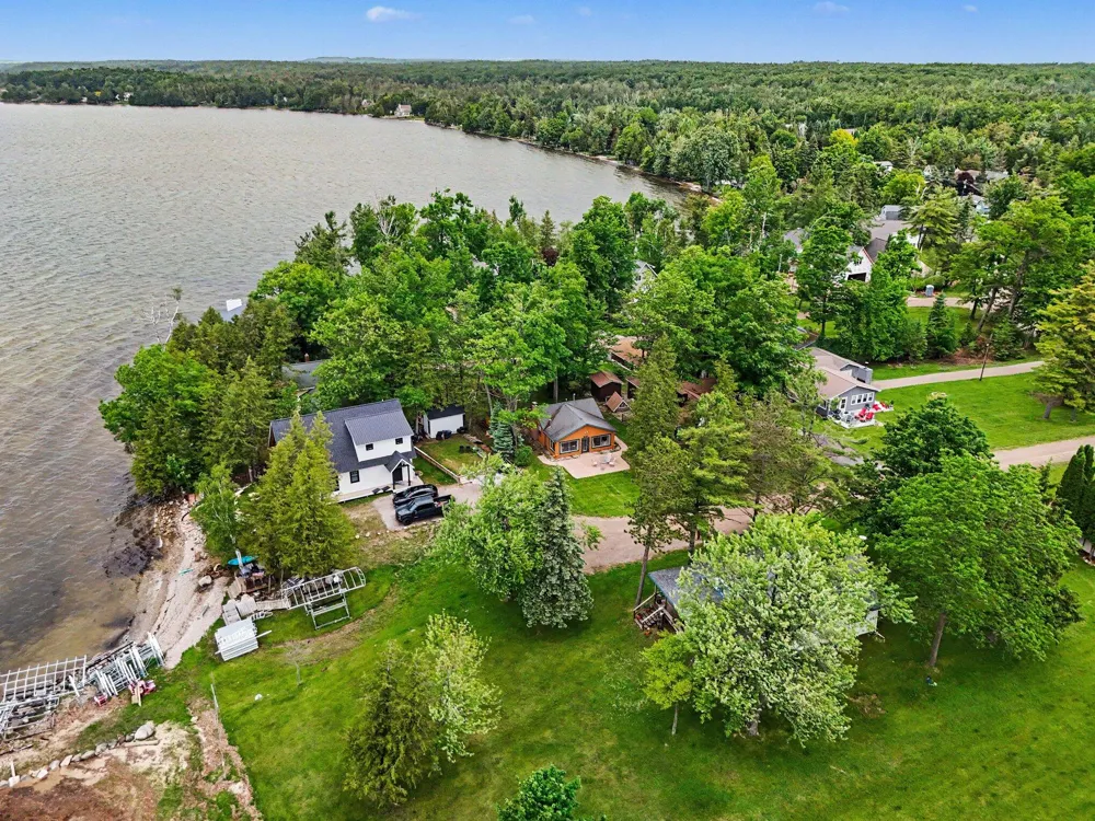 6470 Margaret Lane Cheboygan City, MI 49749