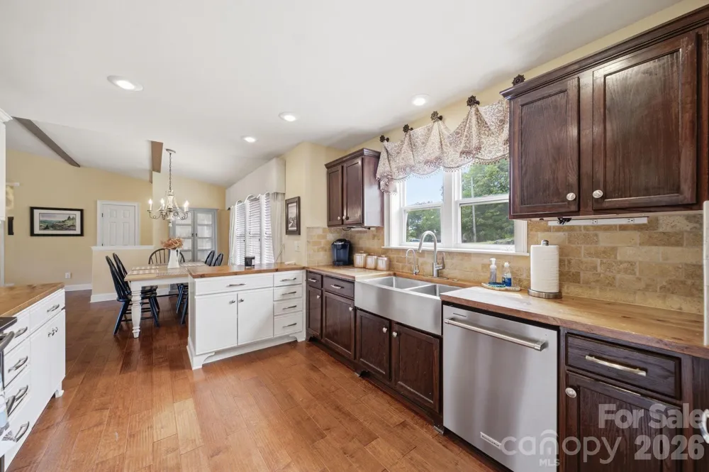 276 Four Diamond Drive Seven Devils, NC 28604