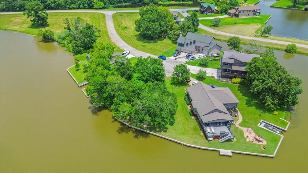 14 Wild Iris Court Huntsville, TX 77340