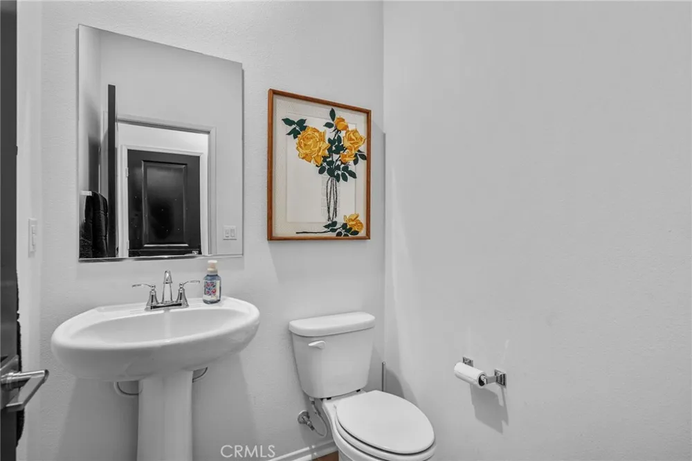 5604 Altamura #3 Fontana, CA 92336