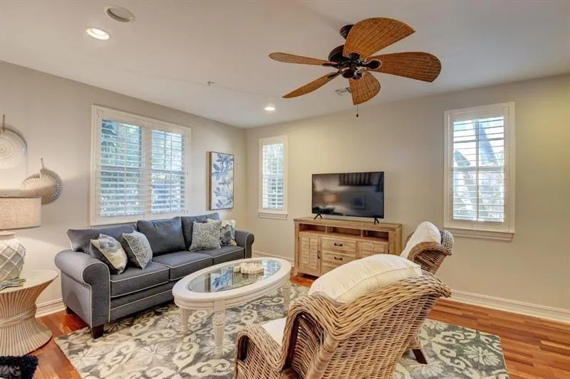 306 E Mallory Circle Delray Beach, FL 33483