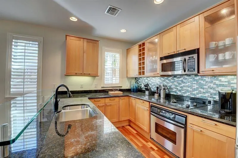 306 E Mallory Circle Delray Beach, FL 33483