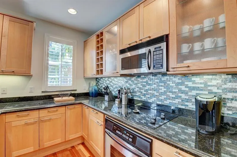 306 E Mallory Circle Delray Beach, FL 33483