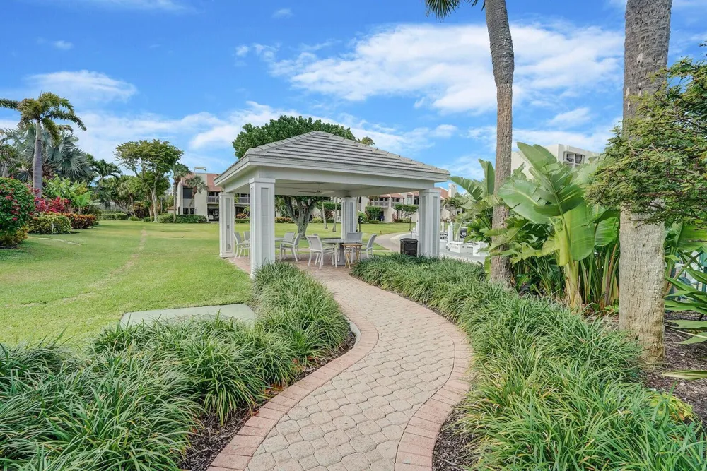 2687 Ocean Boulevard #G-305 Boca Raton, FL 33431