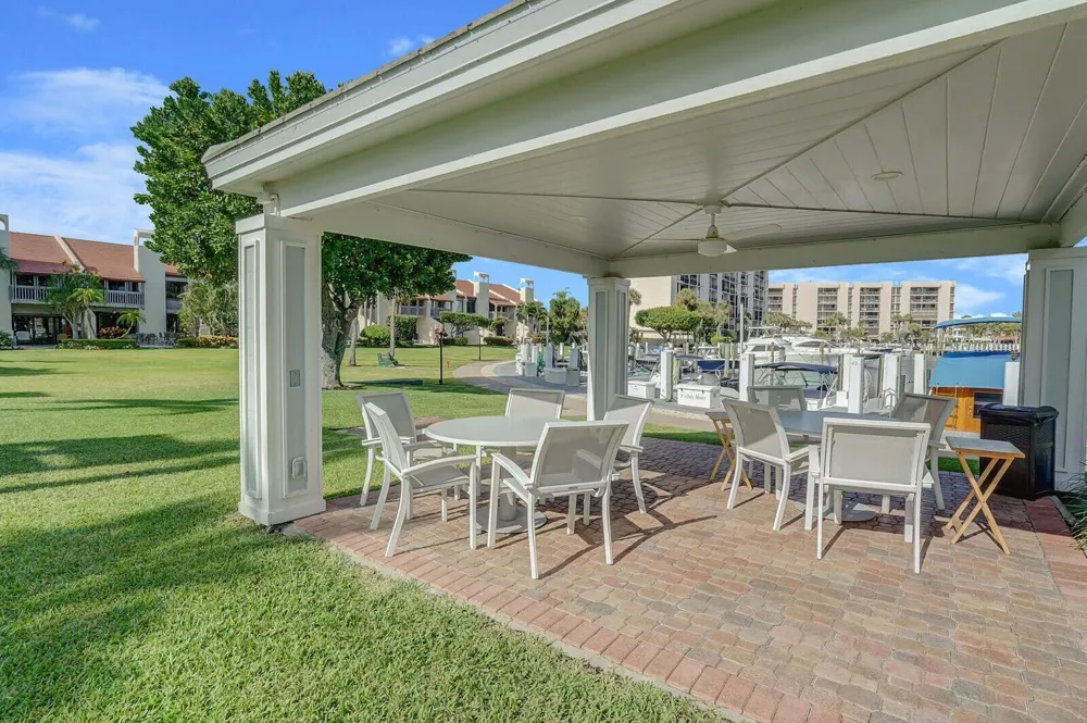 2687 Ocean Boulevard #G-305 Boca Raton, FL 33431