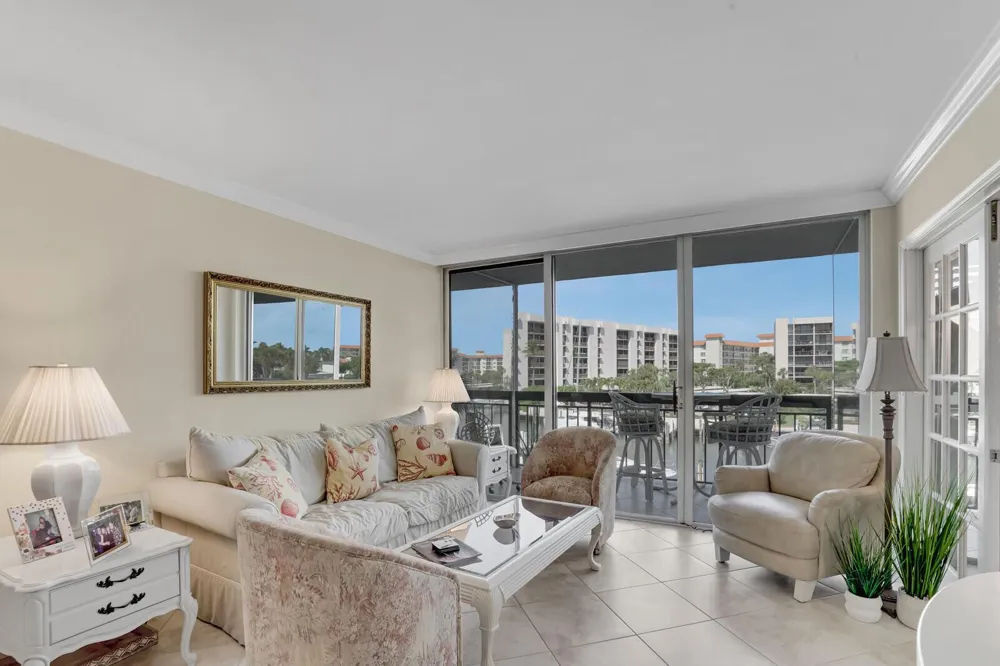 2687 Ocean Boulevard #G-305 Boca Raton, FL 33431