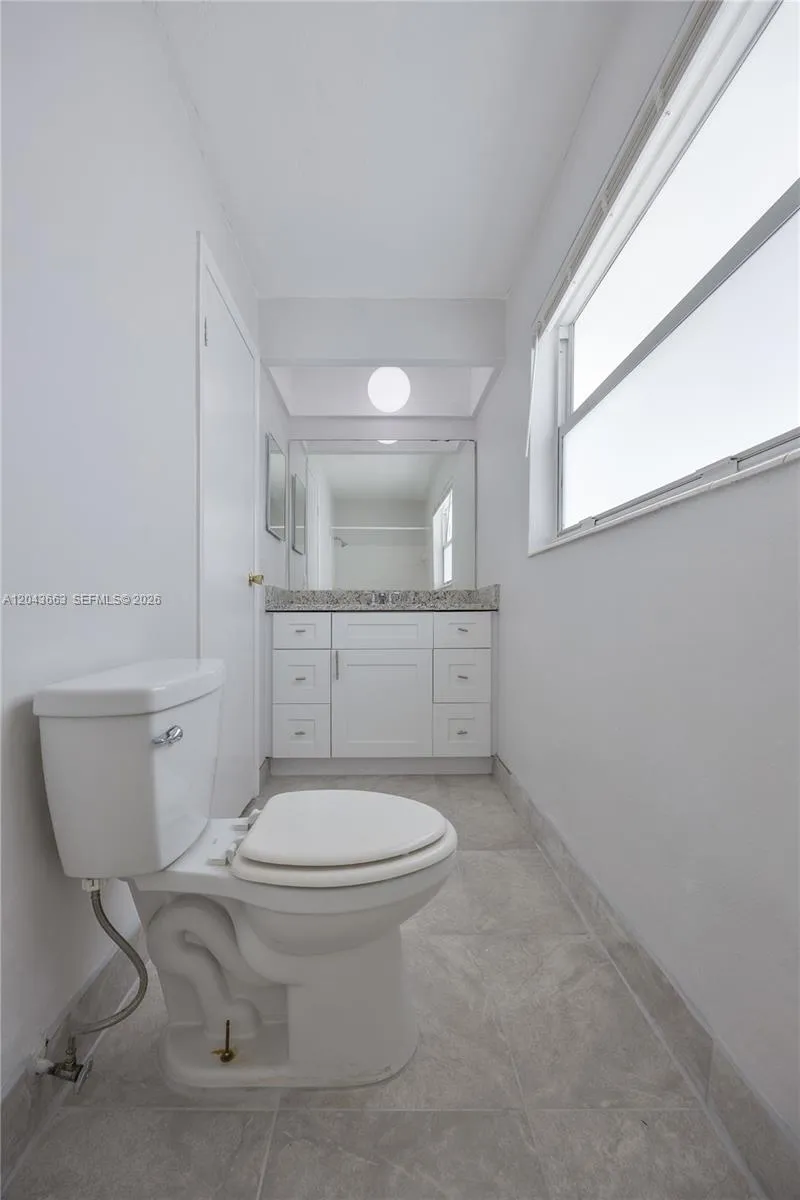 8571 NW 27th Pl Sunrise, FL 33322