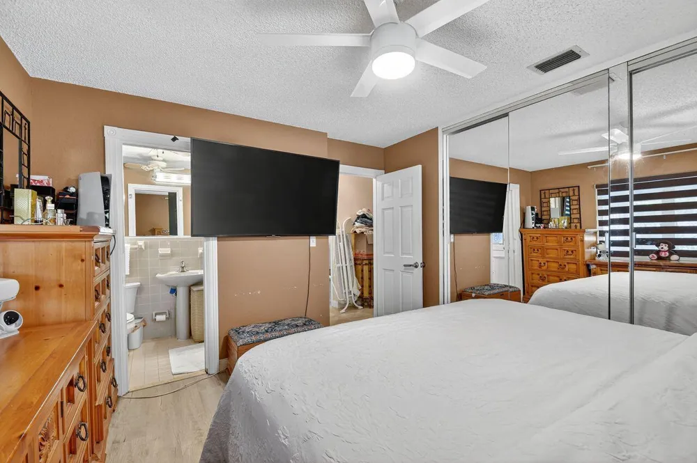 133 Greenbrier Drive Palm Springs, FL 33461