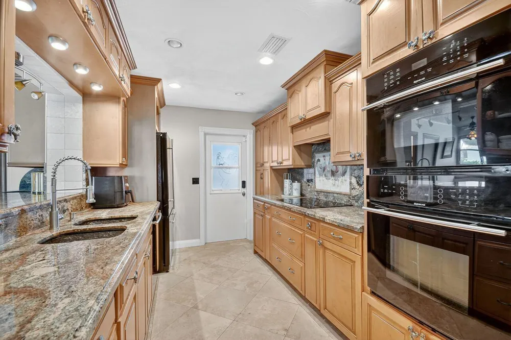 133 Greenbrier Drive Palm Springs, FL 33461