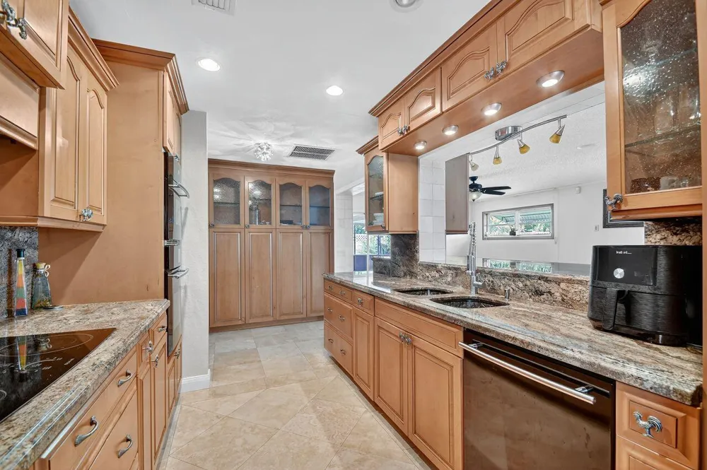 133 Greenbrier Drive Palm Springs, FL 33461