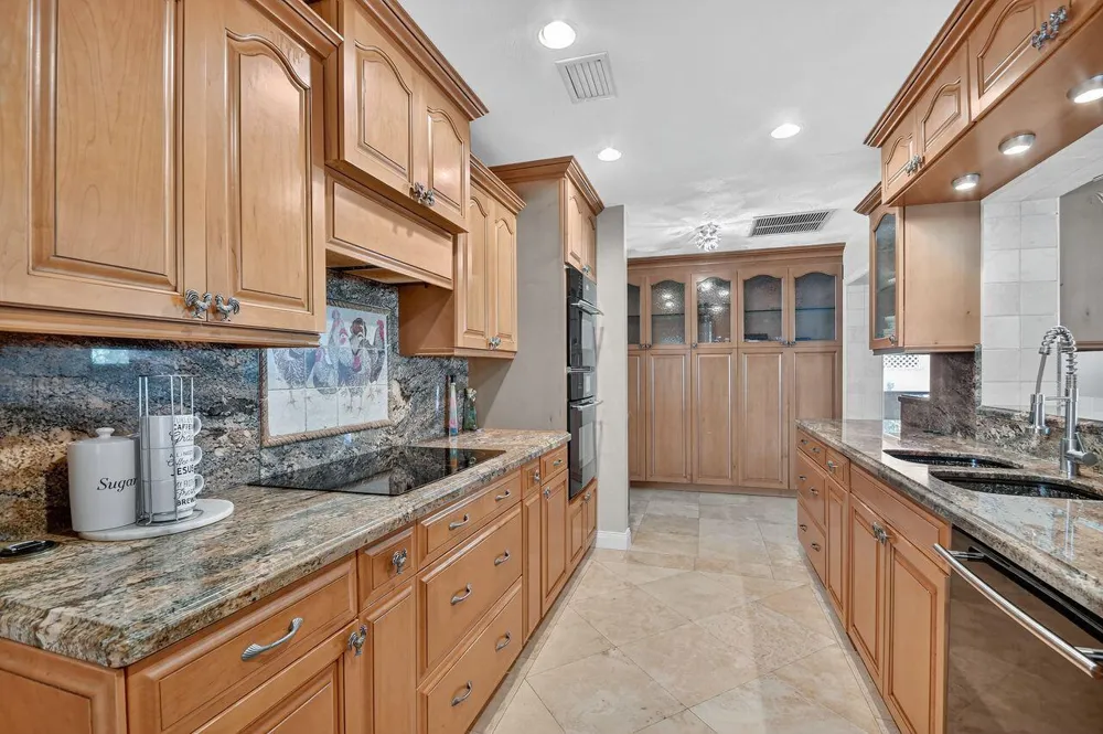 133 Greenbrier Drive Palm Springs, FL 33461