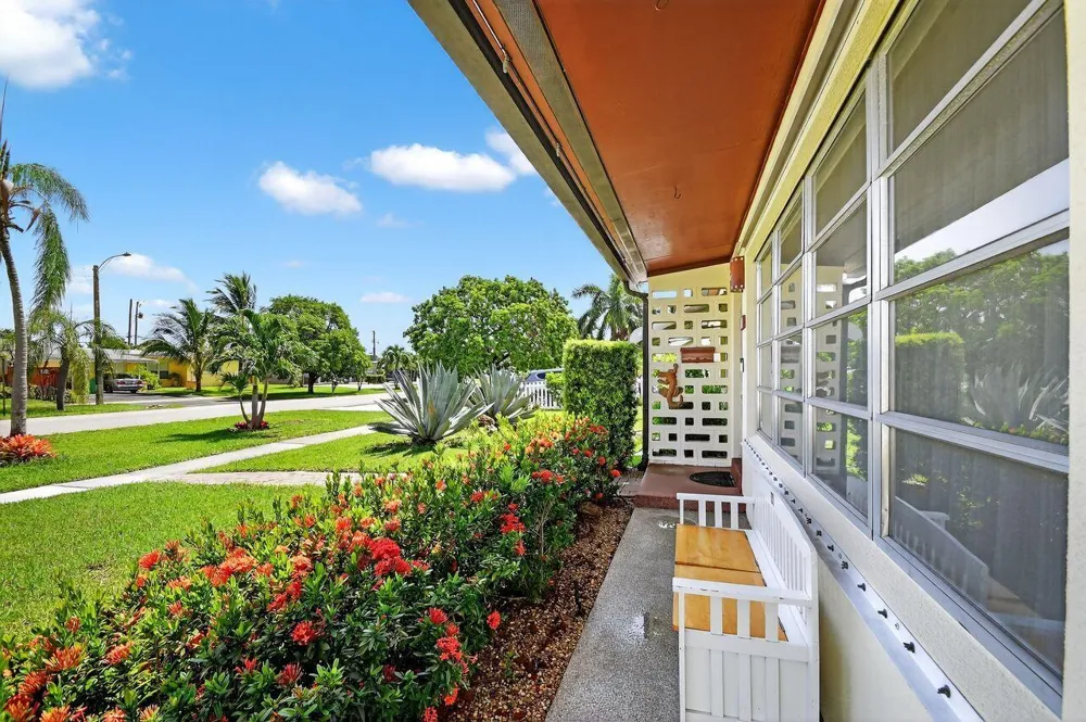 133 Greenbrier Drive Palm Springs, FL 33461