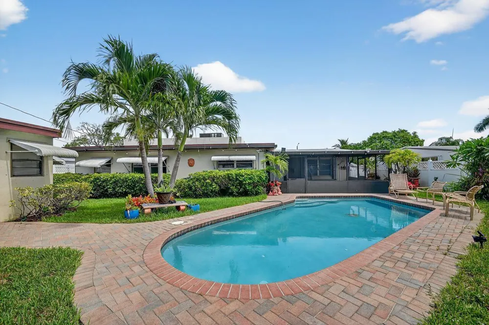 133 Greenbrier Drive Palm Springs, FL 33461