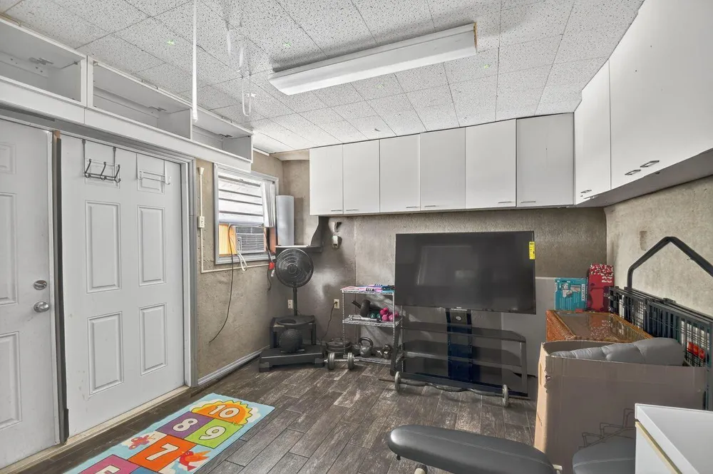 133 Greenbrier Drive Palm Springs, FL 33461