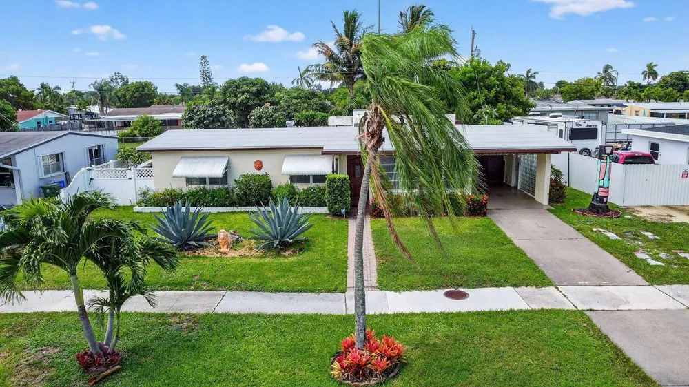 133 Greenbrier Drive Palm Springs, FL 33461