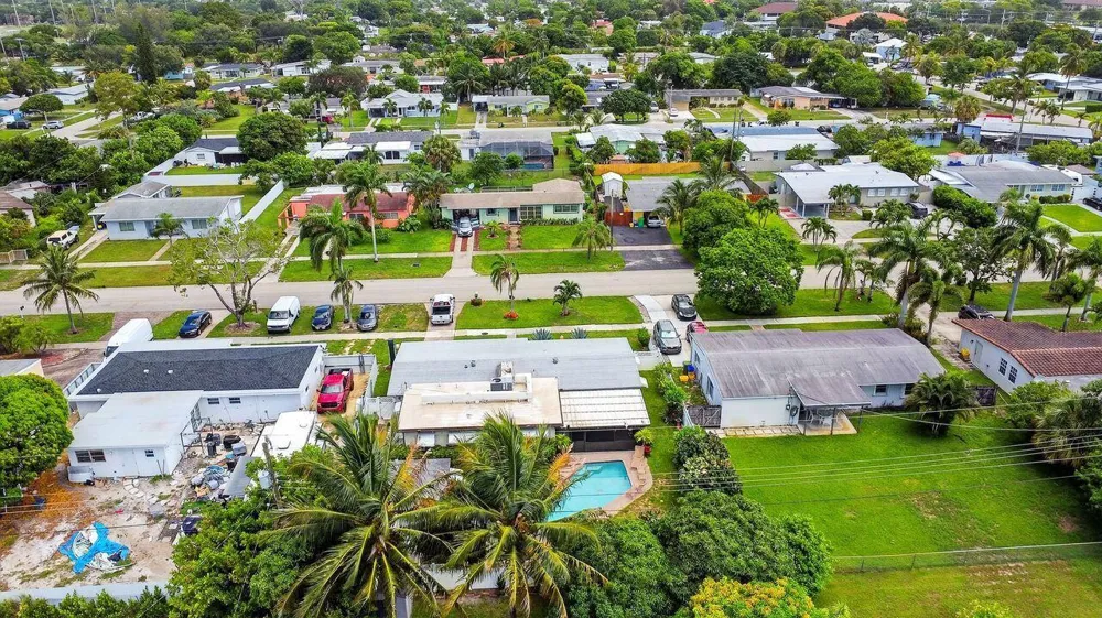 133 Greenbrier Drive Palm Springs, FL 33461