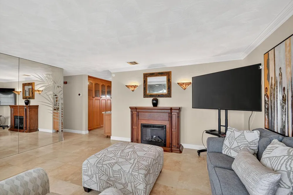 133 Greenbrier Drive Palm Springs, FL 33461