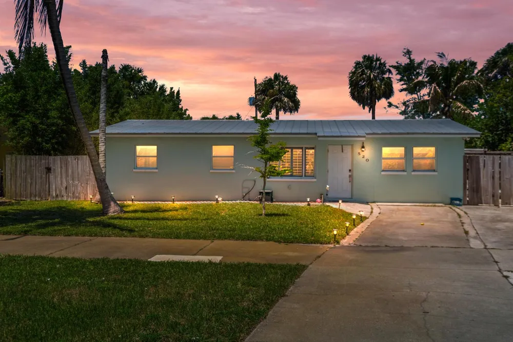 520 SE Dolphin Drive Stuart, FL 34996