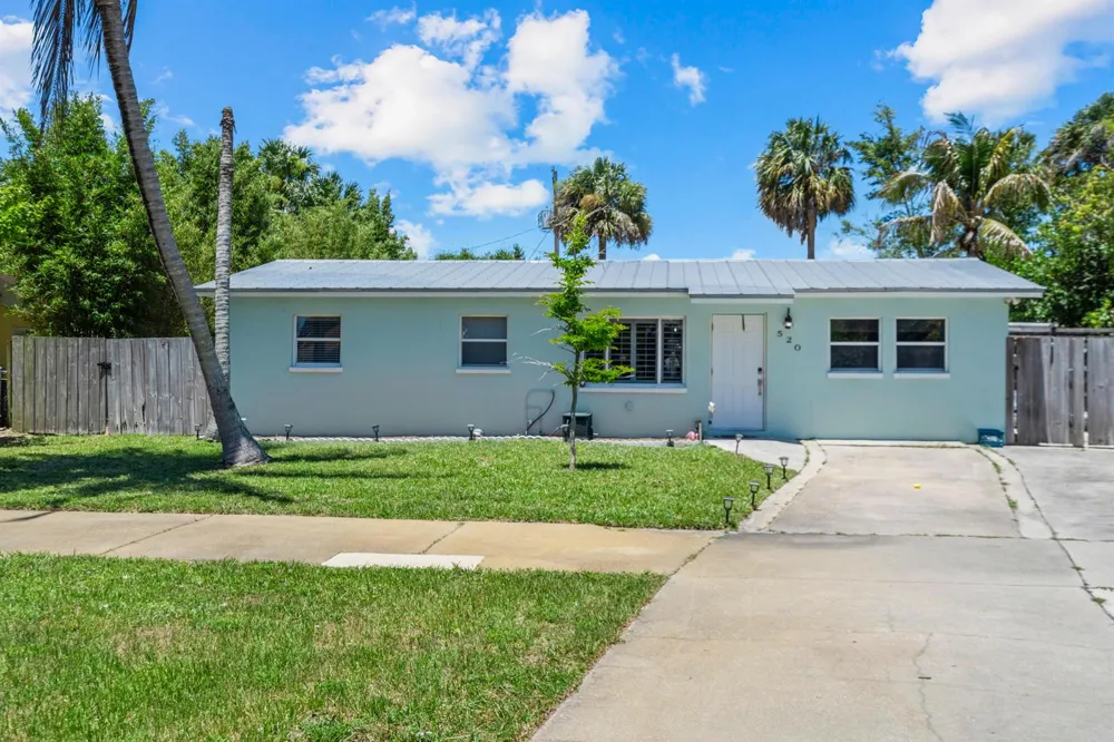 520 SE Dolphin Drive Stuart, FL 34996