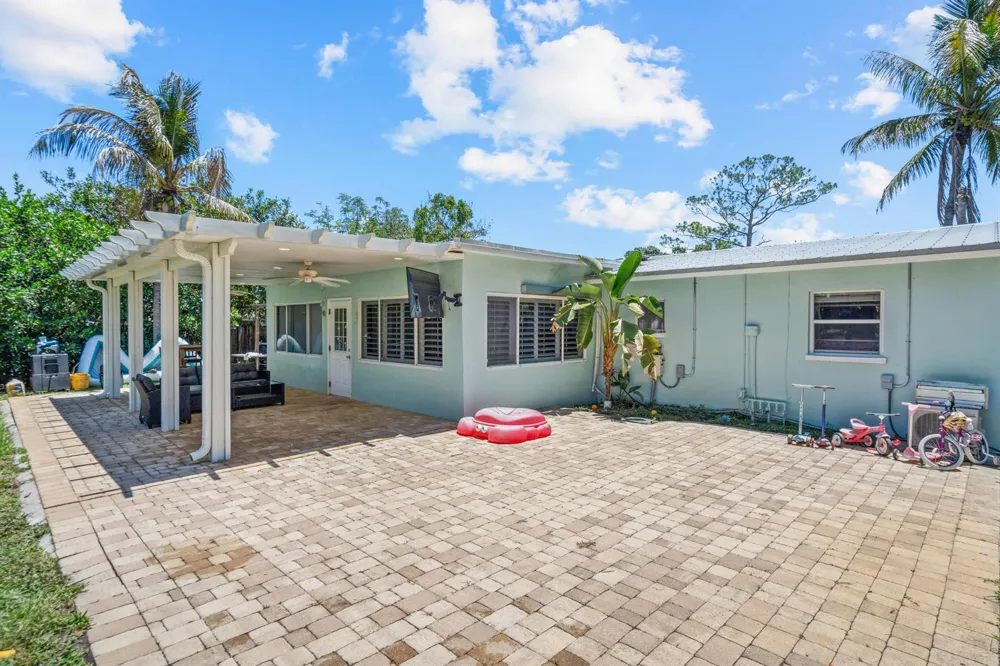 520 SE Dolphin Drive Stuart, FL 34996