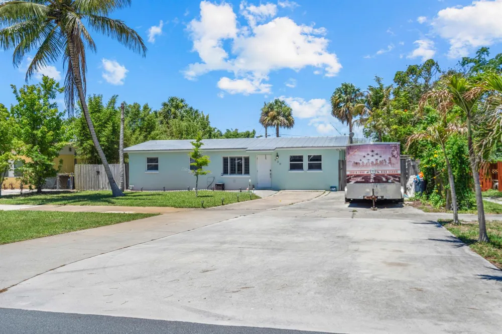 520 SE Dolphin Drive Stuart, FL 34996